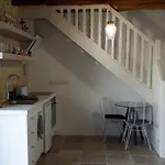 Little Stone House Apartment *