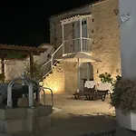 Apartment Little Stone House *