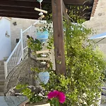 Little Stone House Apartment *