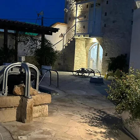 Little Stone House Lympia