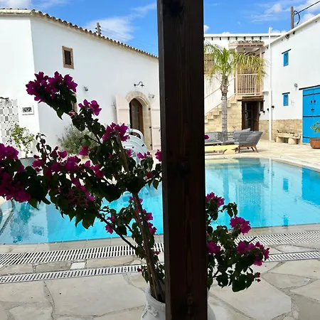 Little Stone House Lympia