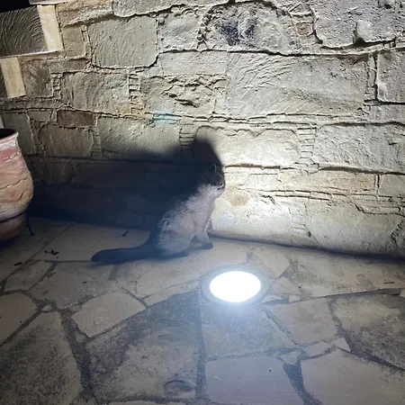 Little Stone House Lympia