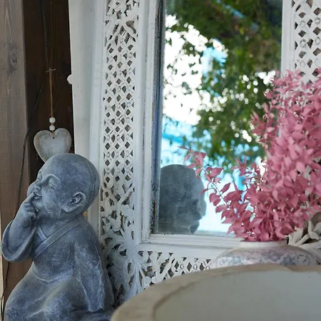 Апартаменты Little Stone House *
