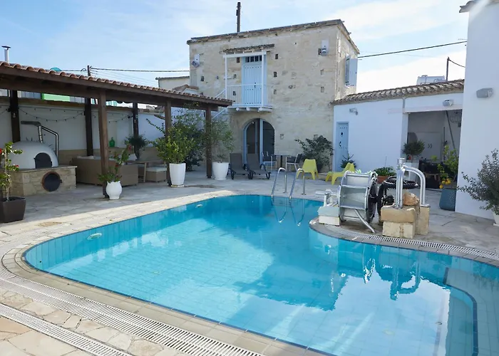 Little Stone House * Lymbia