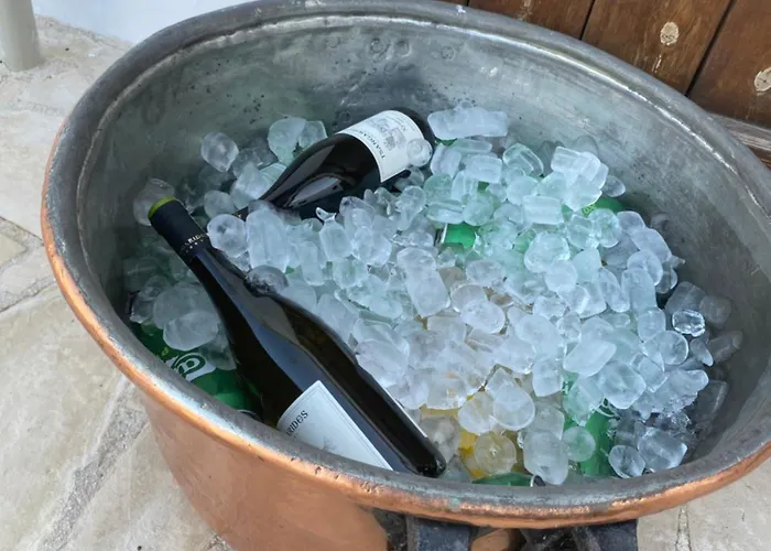 Little Stone House * Lymbia