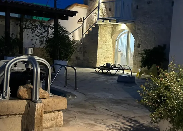 Little Stone House Lymbia