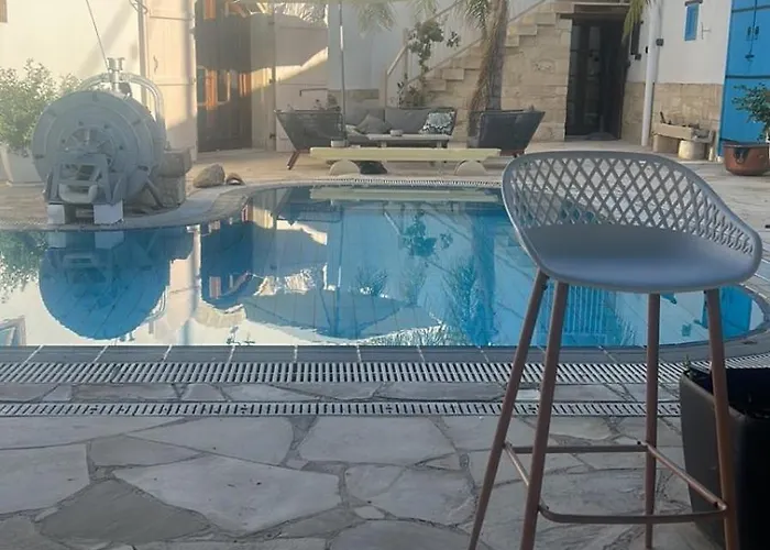 Little Stone House Lymbia