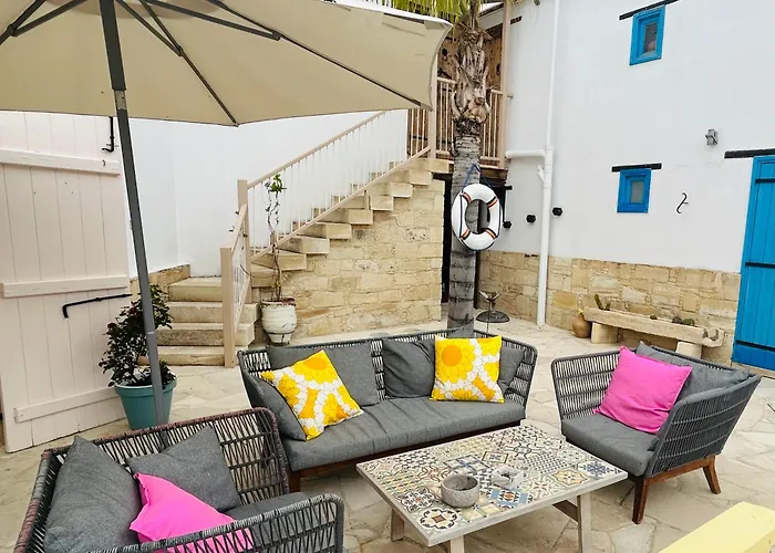 Little Stone House アパート Lymbia