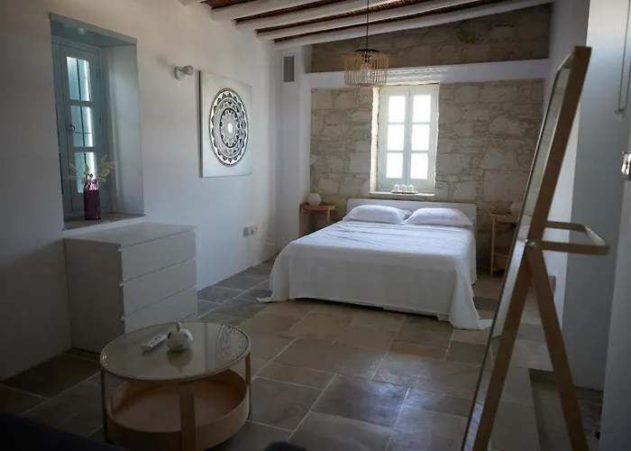 Little Stone House アパート