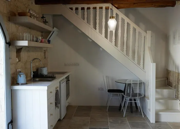 Little Stone House アパート *