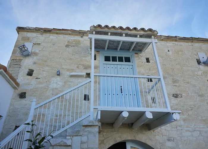 Little Stone House アパート *