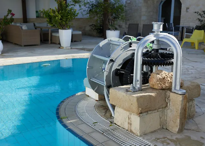 Little Stone House * Lymbia