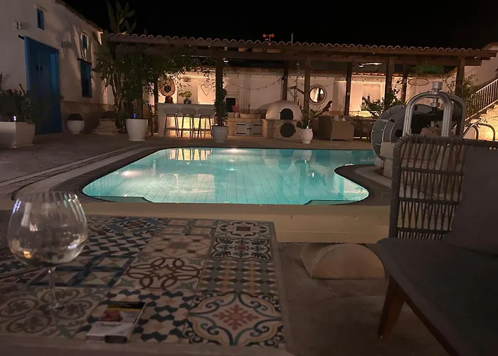 Little Stone House アパート Lymbia