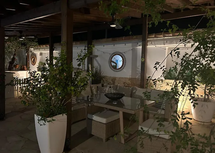 Little Stone House アパート