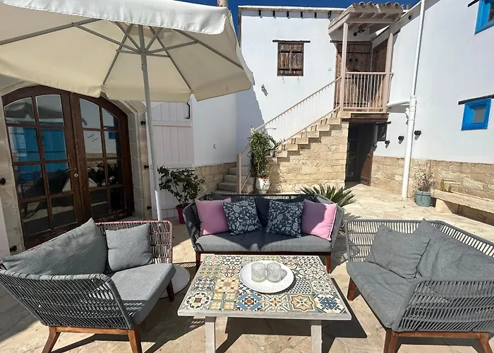 Little Stone House Lymbia