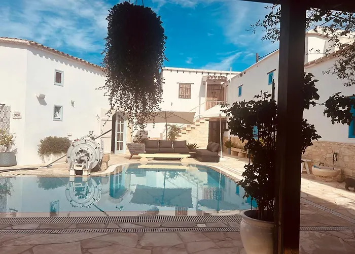 Little Stone House アパート