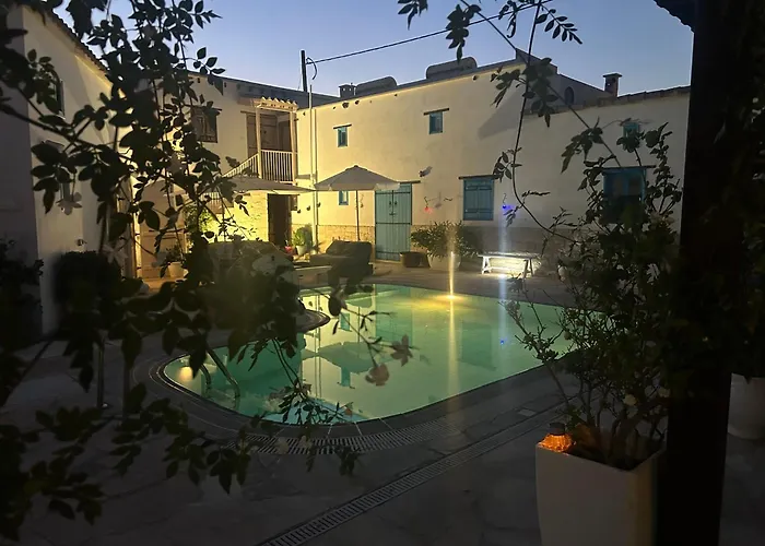 Little Stone House アパート